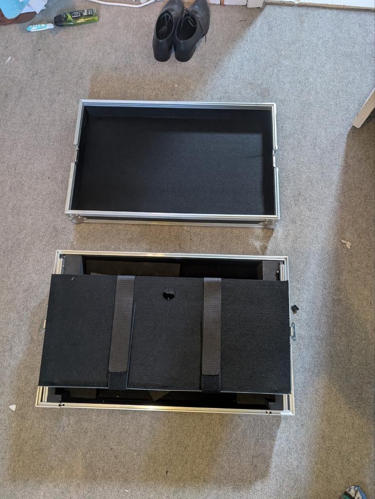 Nette pro dj user XDJ R1  flightcase met laptopplank, Ophalen of Verzenden, Zo goed als nieuw, Overige instrumenten, Flightcase