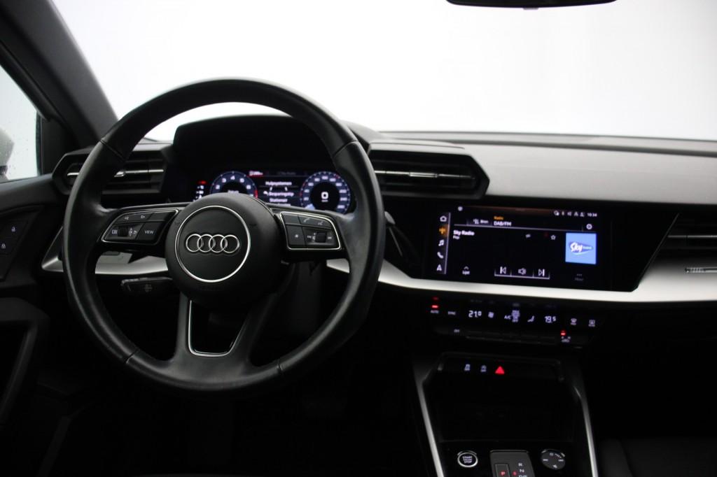Audi A3 Limousine 30 TFSI Pro Line Automaat - Digitaal Cockp, Automaat, Gebruikt, Euro 6, Met garantie (alle)