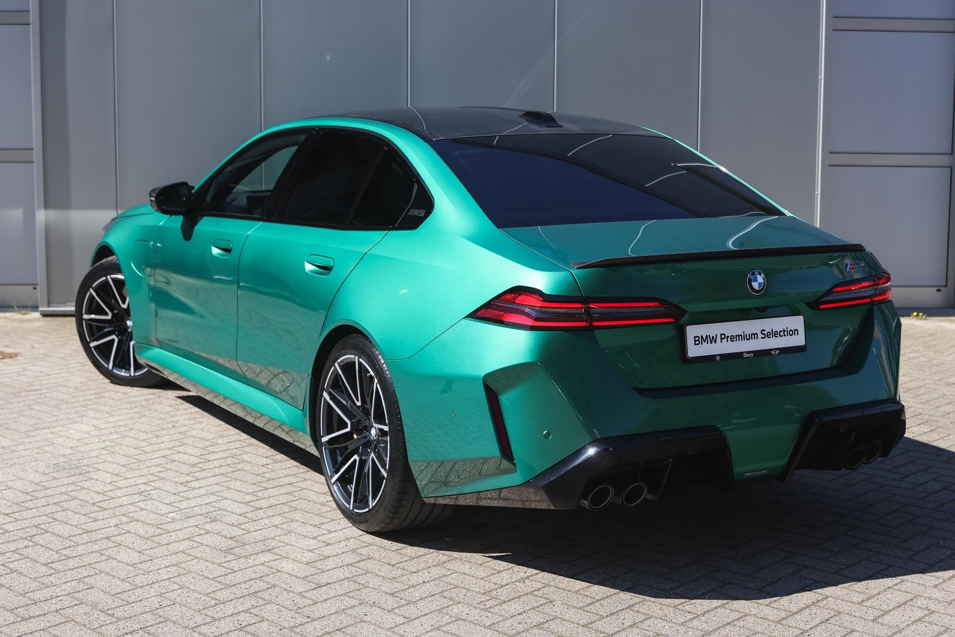 BMW M5 Automaat / M Drive Professional / Carbon-keramische r, Dealer onderhouden, Gebruikt, 4395 cc, 23 km/l
