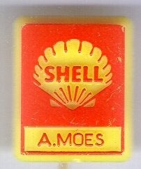 SHELL A. Moes rood op geel plastic speldje ( M_177), Verzenden, Zo goed als nieuw, Transport, Speldje of Pin