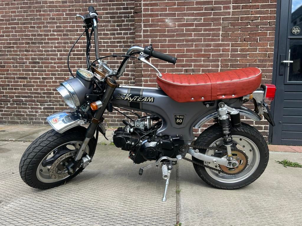 DAX-Skyteam 70cc schakelbrommer met blauw kenteken, Ophalen of Verzenden, Gebruikt, Overige merken