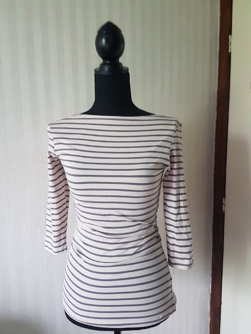 Nieuw. Crème beige krijtstreep top met grijze streepjes 36 S, Verzenden, Beige, Nieuw, Lange mouw