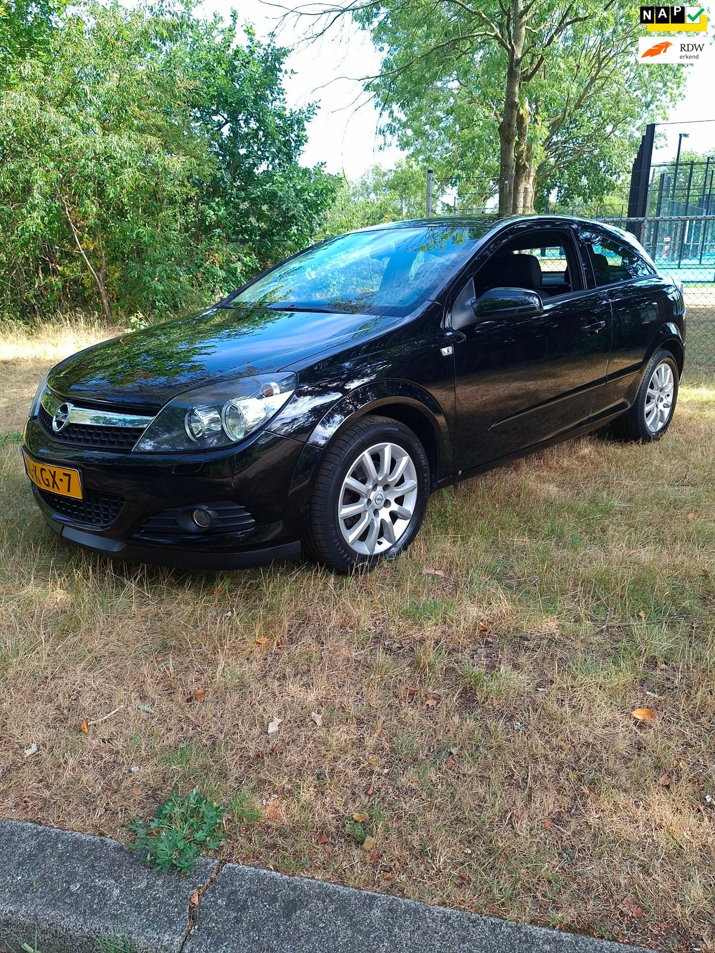 Opel Astra GTC 1.6 Temptation Compleet onderhouden , Airco ,, Voorwielaandrijving, 15 km/l, Gebruikt, 4 cilinders