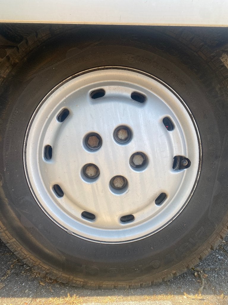 GEZOCHT: Originele Hymer Camper Wieldoppen 15"- 1996, Auto diversen, Wieldoppen, Ophalen of Verzenden, Gebruikt
