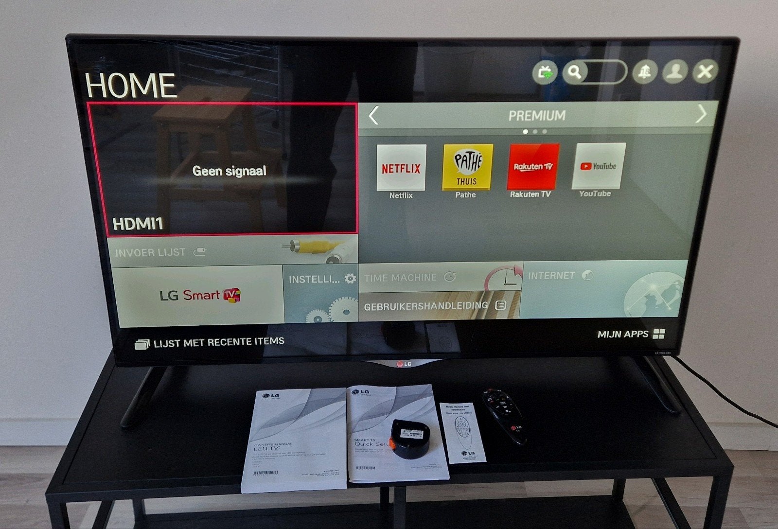 LG 4K UHD Smart TV 22 inch, Ophalen, 40 tot 60 cm, 4k (UHD), Gebruikt
