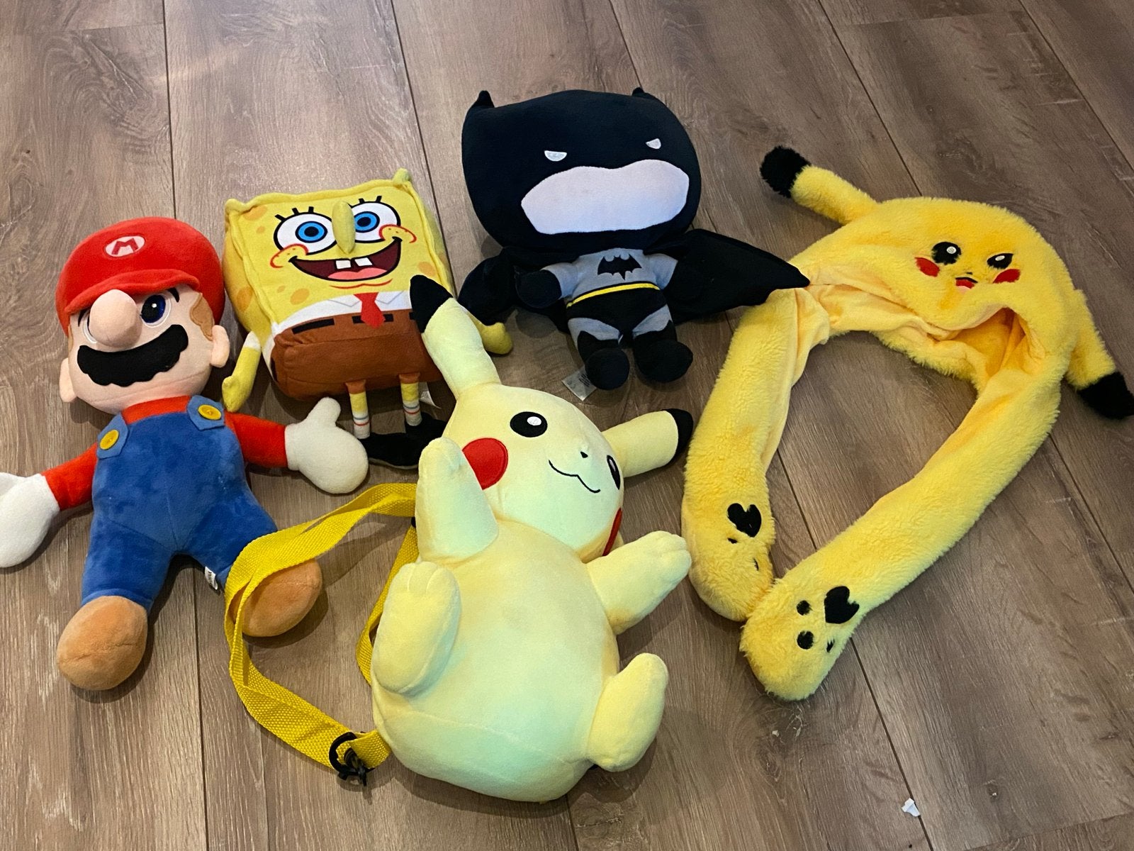 Diverse knuffels: Mario, Spongebob, Batman, Pikachu, Overige typen, Ophalen of Verzenden, Zo goed als nieuw, Meerkleurig