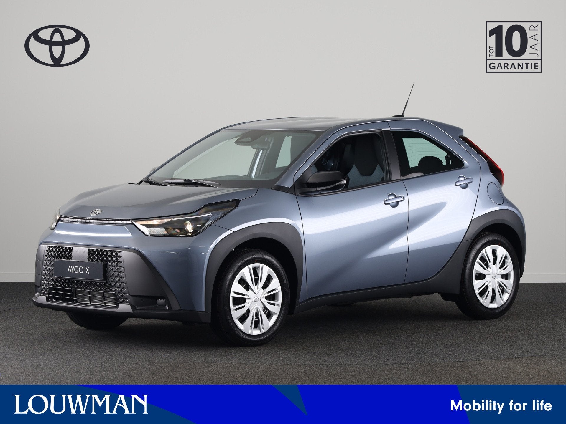 Toyota Aygo X Hybrid 115 play | Apple CarPlay / Android Auto, Auto's, Stof, Zwart, 4 stoelen, 116 pk