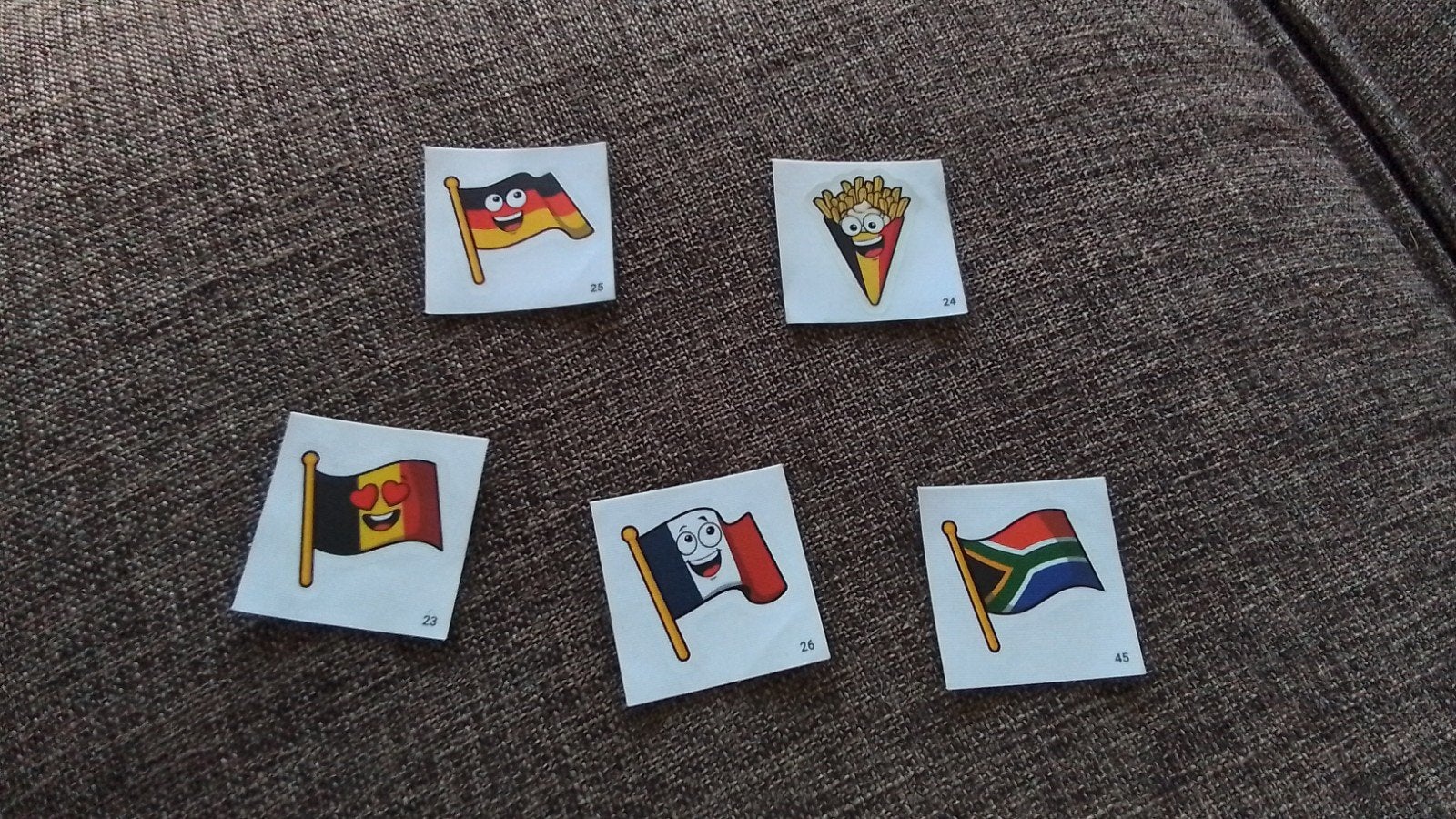 Delhaize Luxemburg stickers: nrs 23, 24, 25, 26, 45, Verzamelen, Ophalen of Verzenden, Zo goed als nieuw
