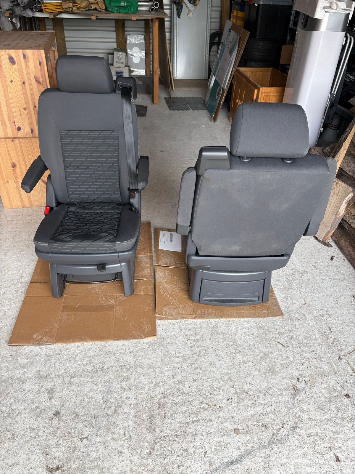VW Multivan T5 T6 2e rij stoelen 180 graden draaibaar, Auto-onderdelen, Ophalen of Verzenden, Gebruikt, Volkswagen