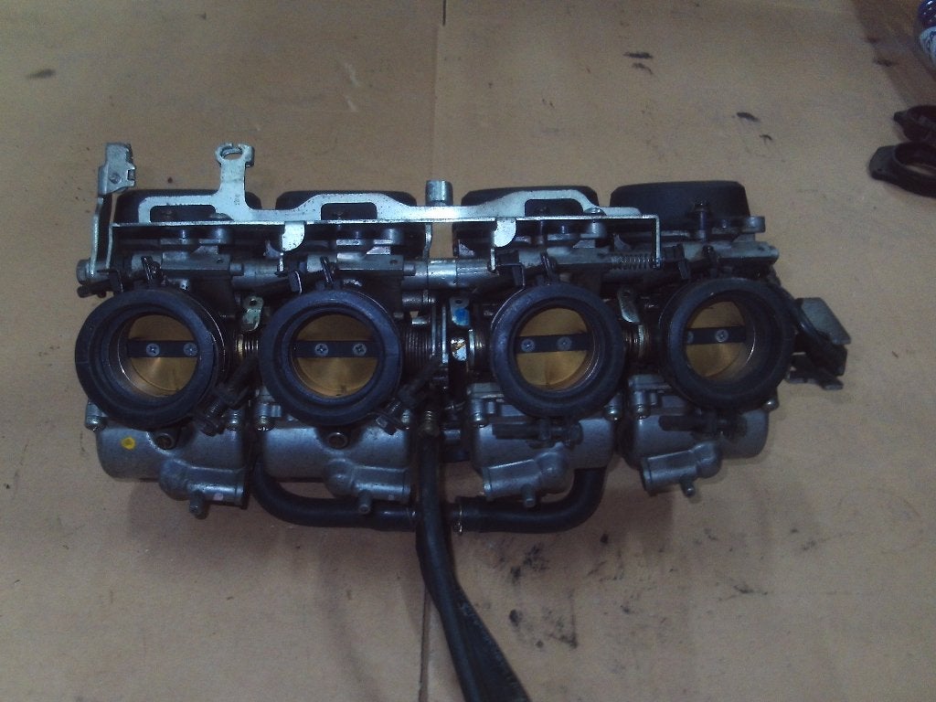 Foto 2 van set carburateurs Kawasaki ZX9R bj2000-2001