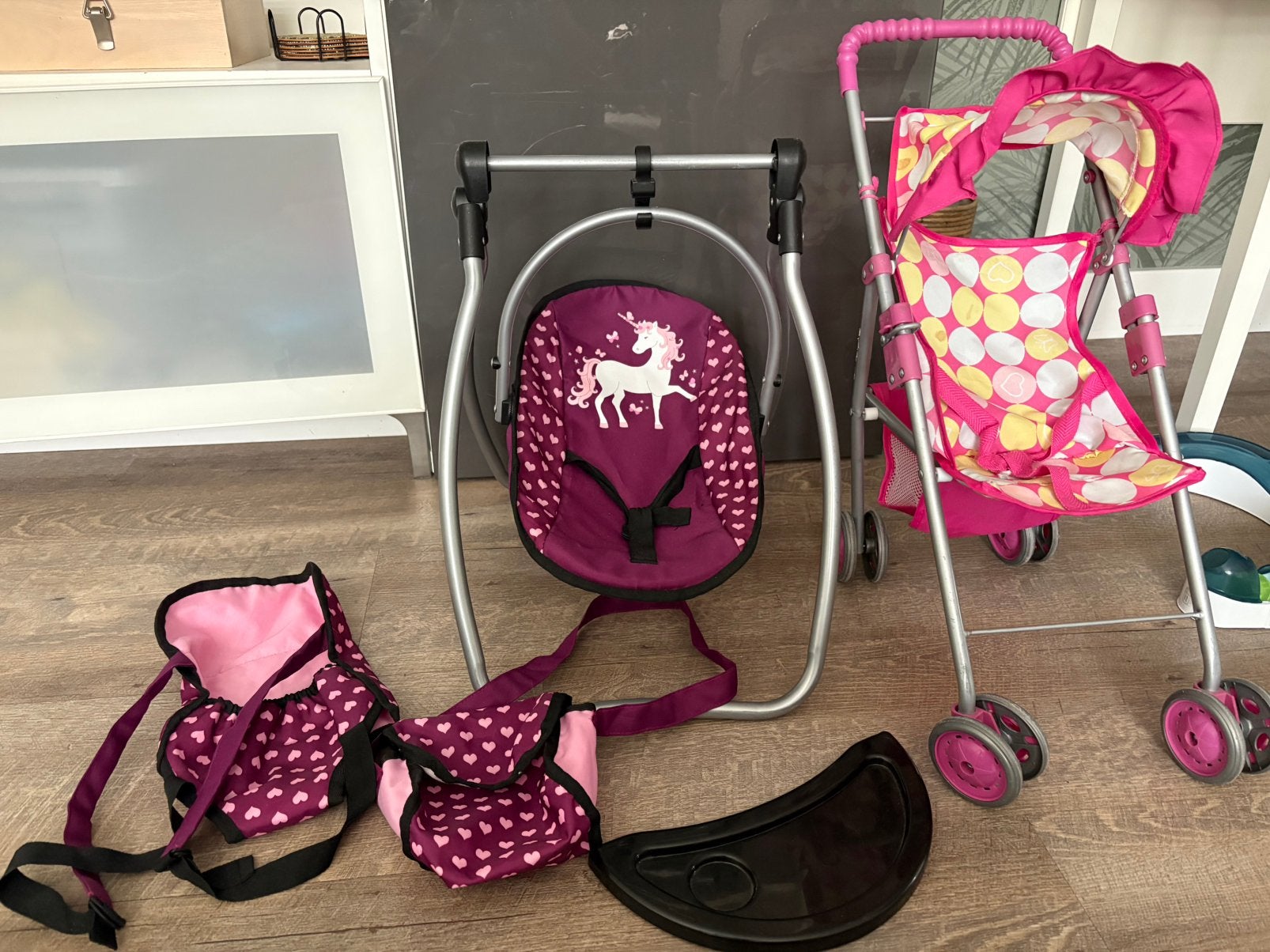 Poppenbuggy, poppenstoel/ schommelstoel, poppendraagzak, Ophalen, Zo goed als nieuw