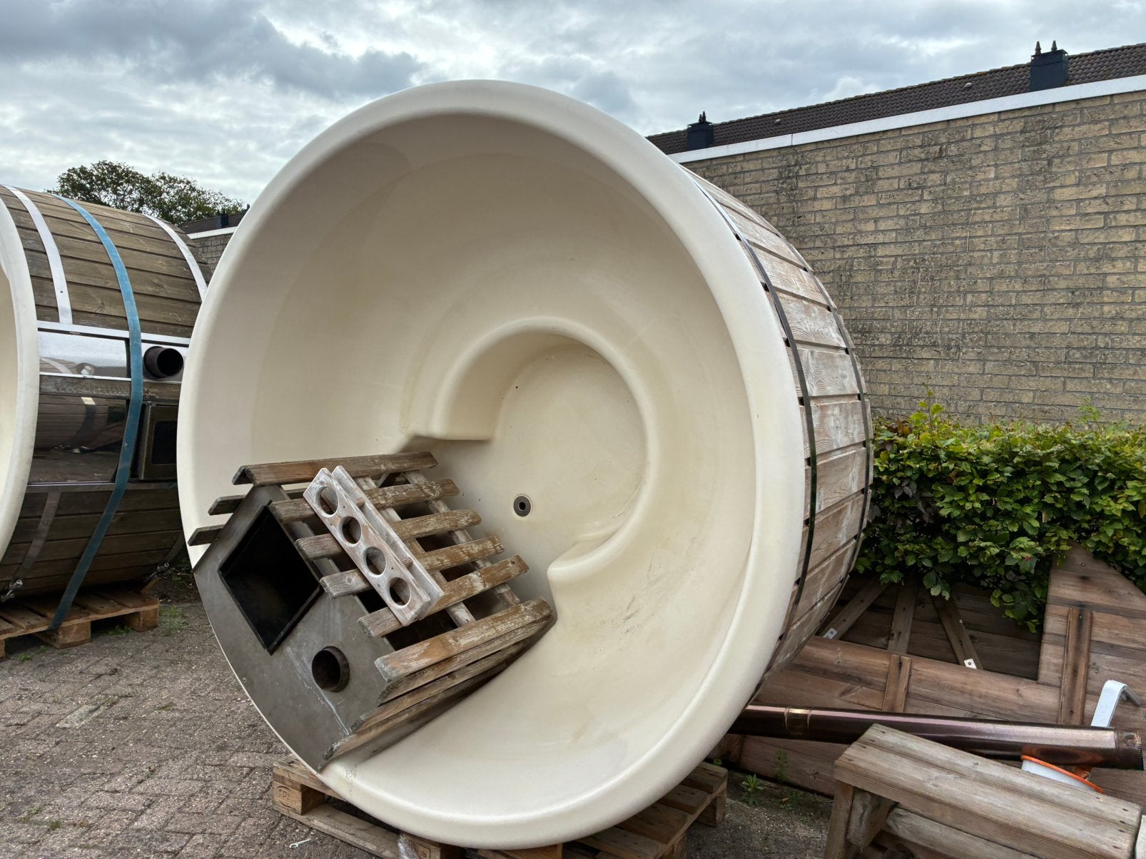 TWEEDEHANDS - GEBRUIKTE - hottub - veel VOORRAAD - houtgest, Ophalen, Gebruikt, 7921AE, Fast Fair b.v.