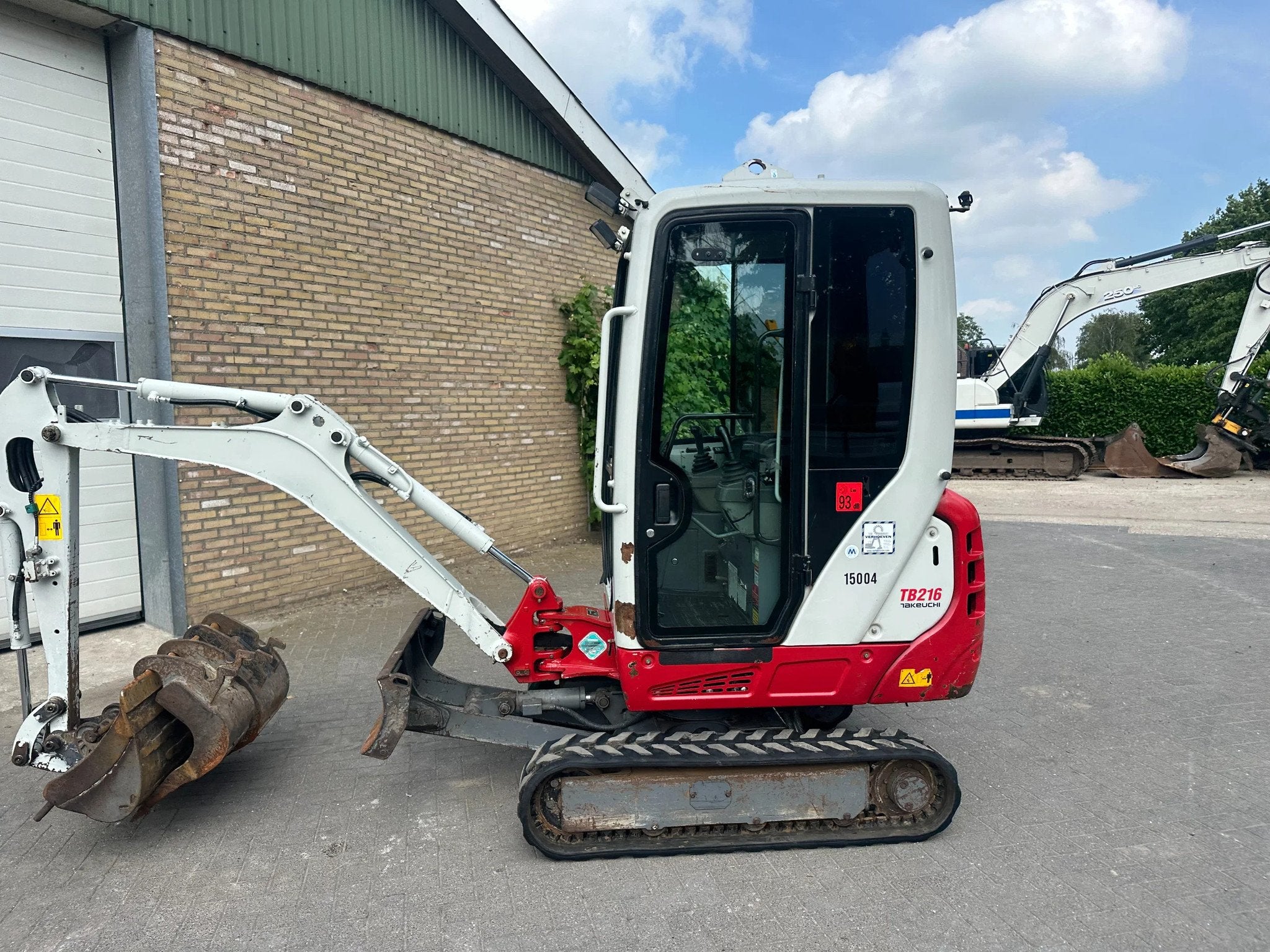Takeuchi TB216 (bj 2016), Graafmachine