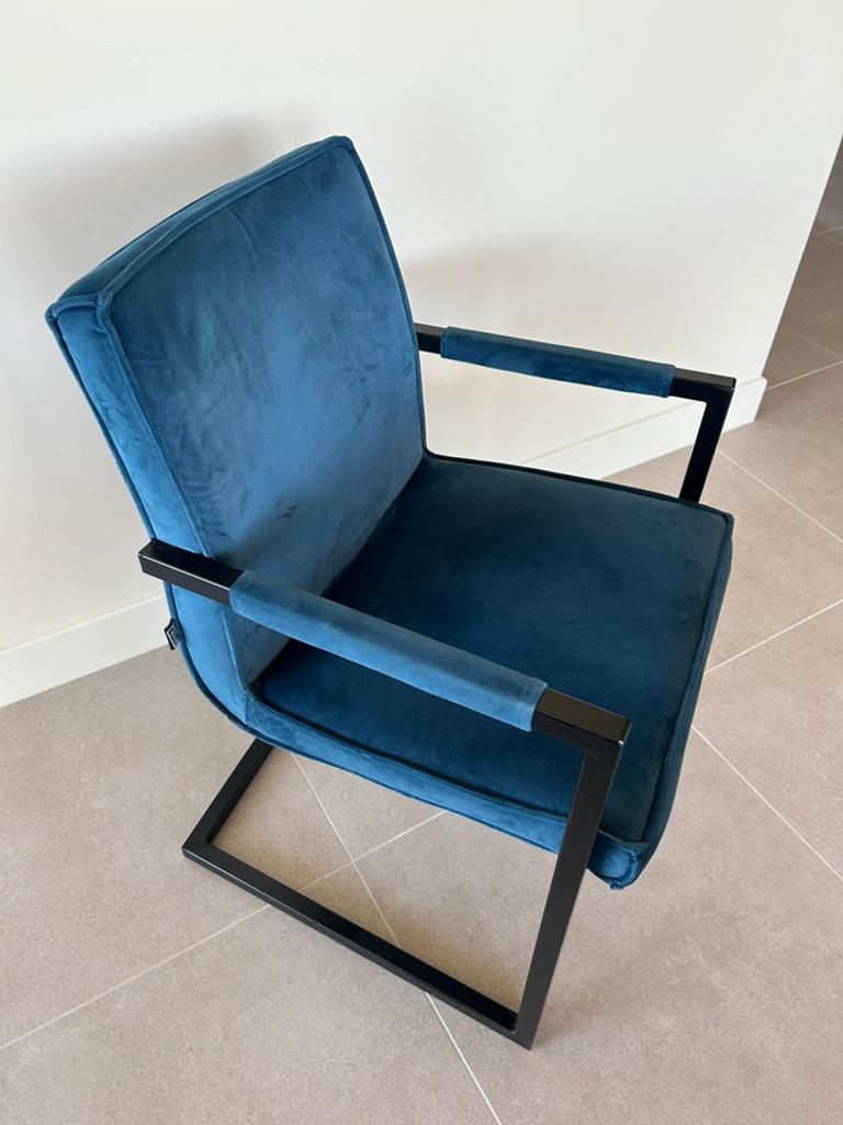 Zes stoelen Kick Collection, Ophalen, Blauw, Zo goed als nieuw, Stof