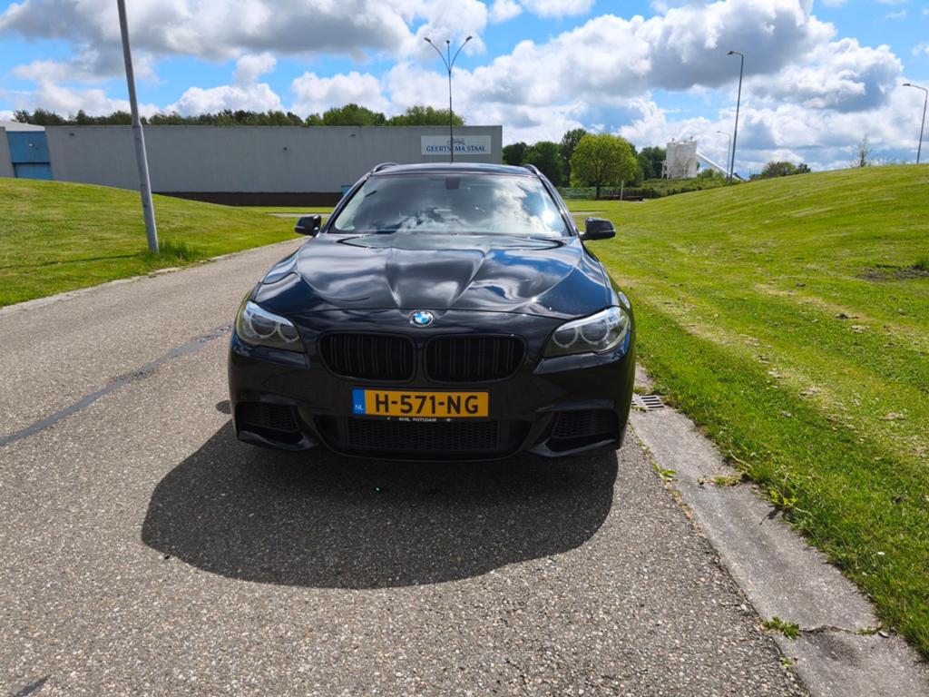 BMW 5-Serie 2.0 520D Touring AUT 2016 Zwart, Auto's, BMW, Automaat, Achterwielaandrijving, 1995 cc, Zwart