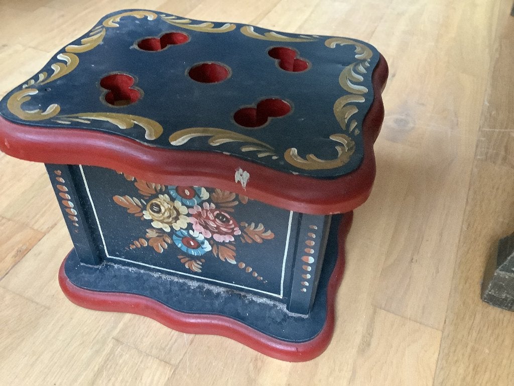 Houten stoof, voetenwarmer met Hindeloper bloemmotieven, Antiek en Kunst, Ophalen