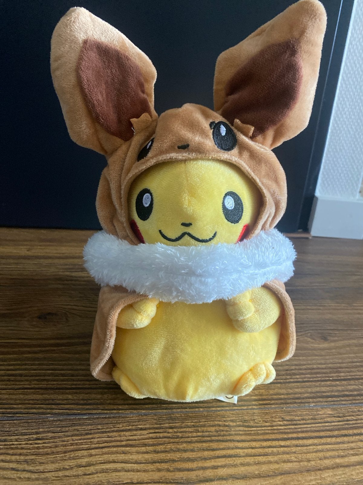 Pikachu in Eevee-kostuum knuffel Pokémon, Ophalen, Geel, Overige typen, Zo goed als nieuw