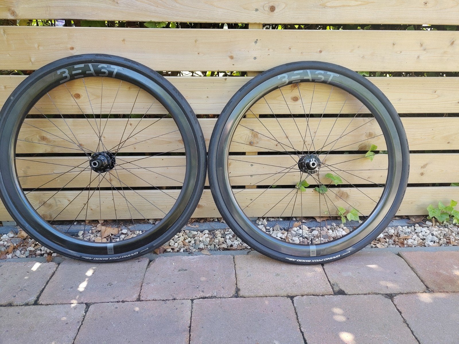 Beast Components RX40 Chris King SON carbon dynamo wielset, Fietsen en Brommers, Wiel, Gravelbike, Ophalen of Verzenden, Zo goed als nieuw