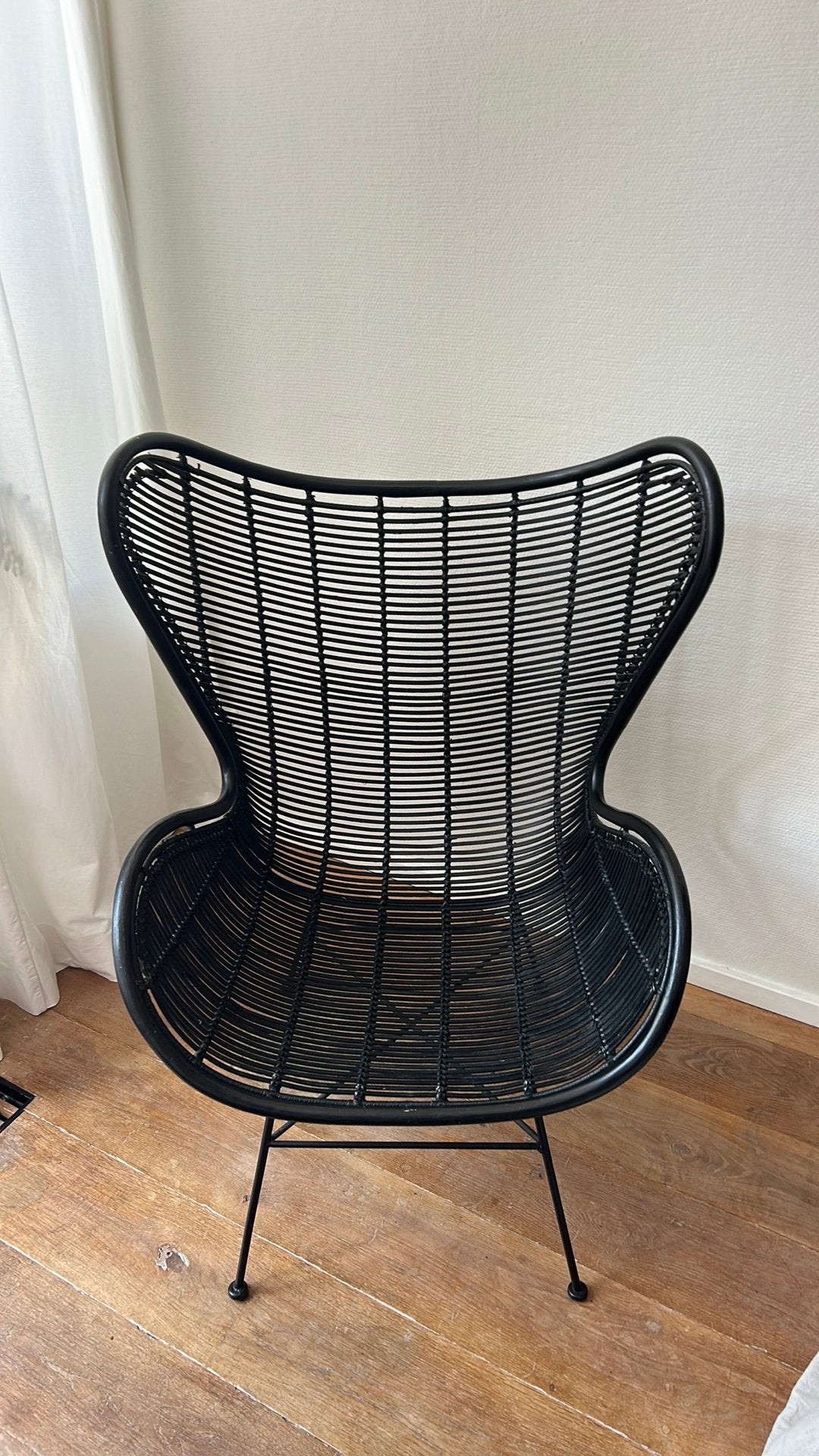HK Lving Egg chair zwart zgan, Ophalen, Zo goed als nieuw, Zwart, Eén