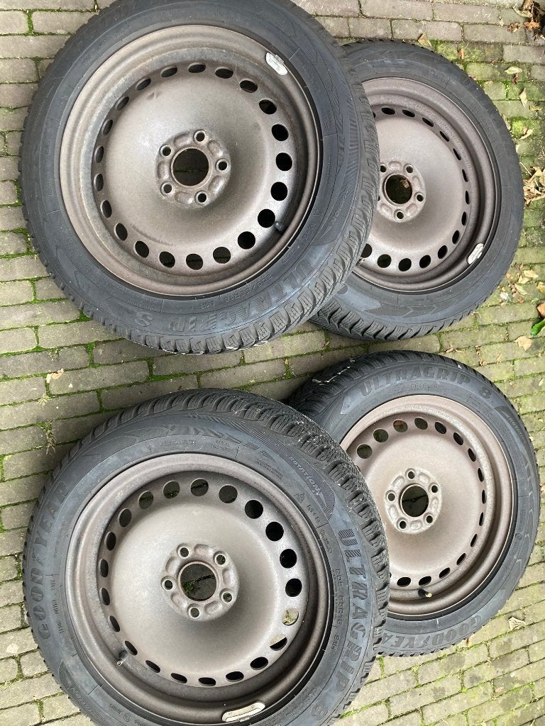 Stalen velgen (Focus II, Mondeo III) met Goodyear winterband, Ophalen, Gebruikt