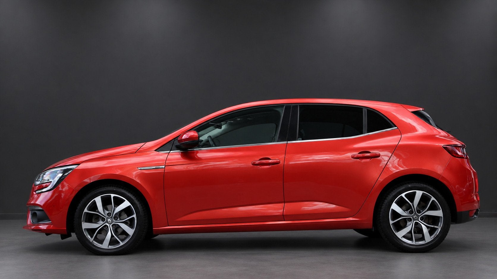 Renault Mégane 1.2 TCe Bose|PDC|LED|Navi|Vol|Distr.nieuw!, Voorwielaandrijving, Dealer onderhouden, Gebruikt, 4 cilinders