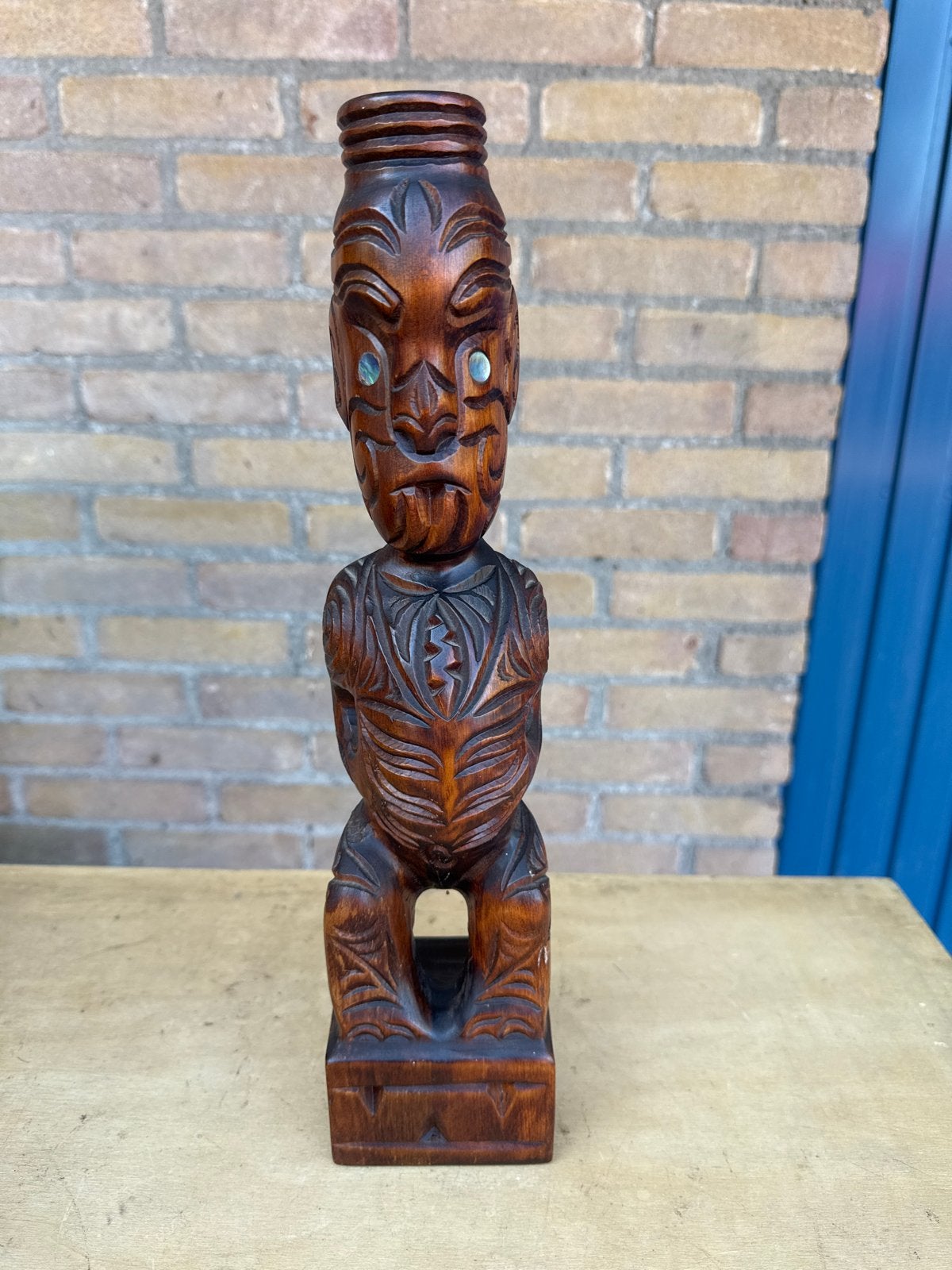 Houten Totempaal - Handgesneden Nieuw-Zeelandse Kunst, Antiek en Kunst, Kunst | Beelden en Houtsnijwerken, Ophalen, Oceanië, Handgemaakt