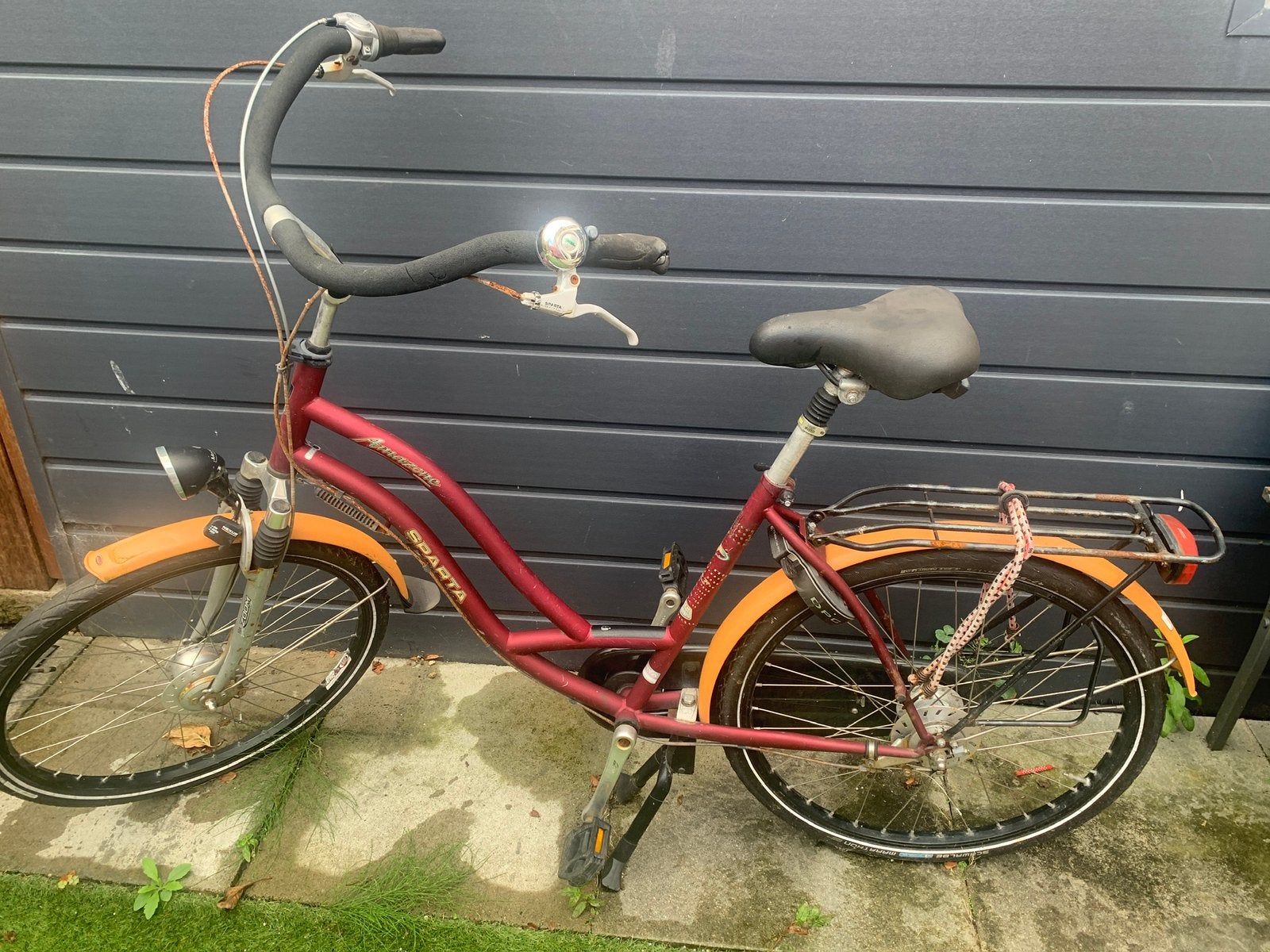 Sparta Amazone damesfiets, Ophalen, Sparta, Gebruikt, Velgrem