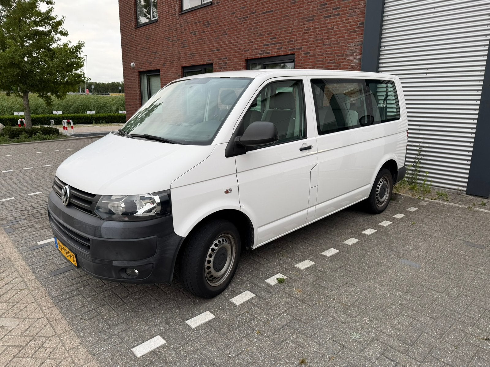 Volkswagen Transporter 2.0 TDI Kombi 2016 9 persoons, Voorwielaandrijving, Dealer onderhouden, 255 €/maand, Mistlampen