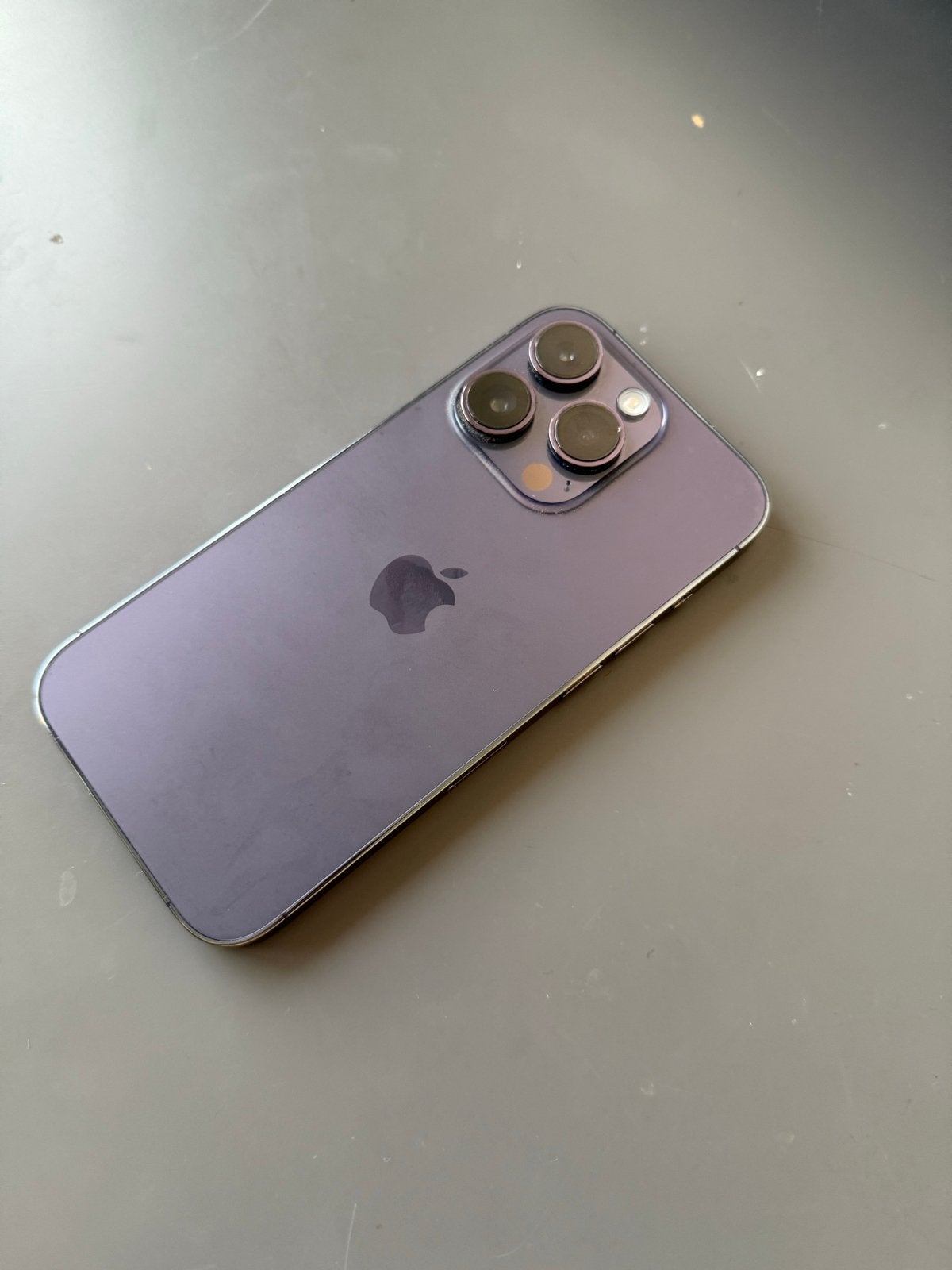 iPhone 14 Pro 256 GB- Paars - Goede staat, kleine deuk, Telecommunicatie, Mobiele telefoons | Apple iPhone, Gebruikt, 256 GB, iPhone 14 Pro Max