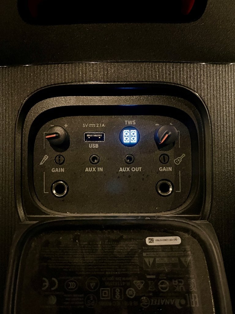 Foto 3 van JBL - Partybox 110 2x + Statief