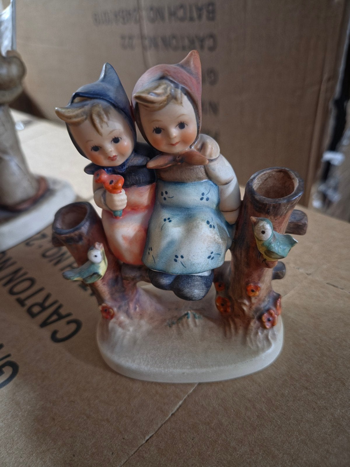 coquettes / vaasje met 2 meisjes op het hek (179) hummel, Ophalen, Zo goed als nieuw, Hummel