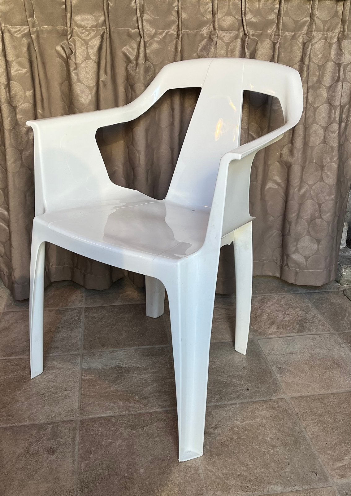Witte stapelstoelen (4 stuks), Ophalen, Gebruikt, Kunststof, Stapelbaar