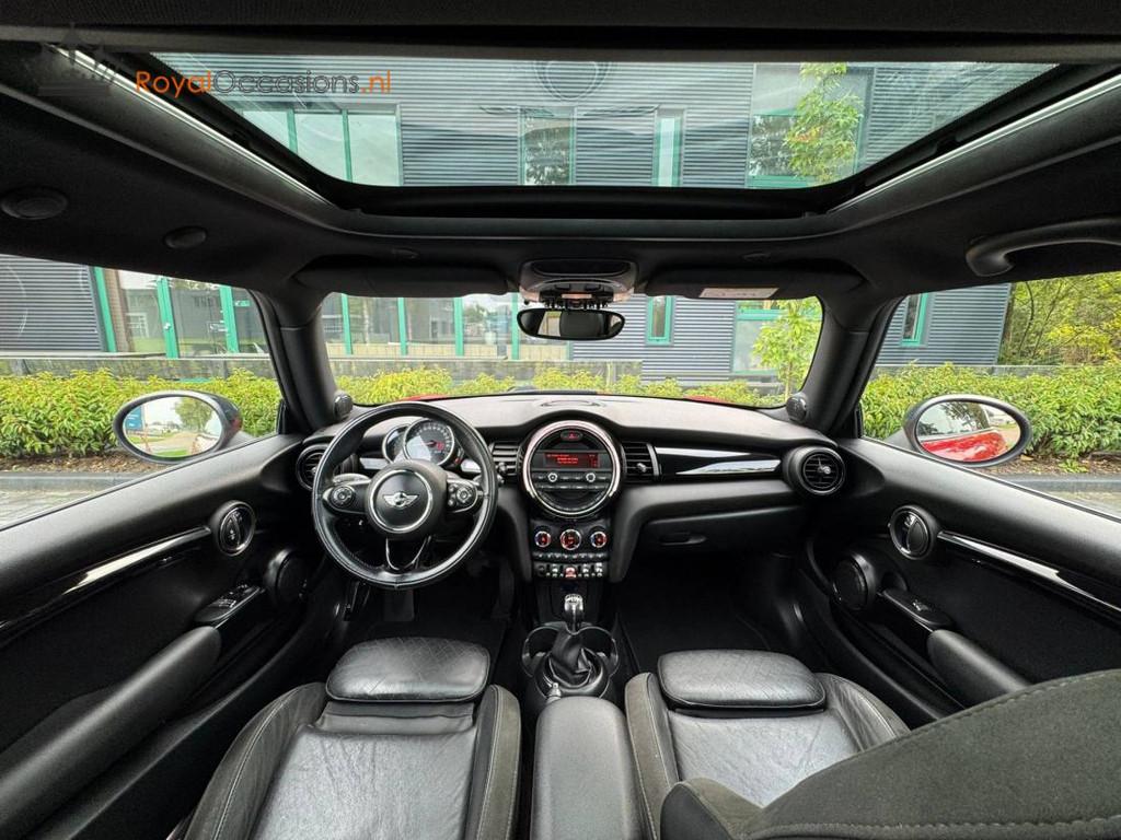 Mini 1.5 Cooper Chili - MINI Cooper 1.5 Pepper Serious Busin, Auto's, Voorwielaandrijving, 136 pk, Gebruikt, Euro 6