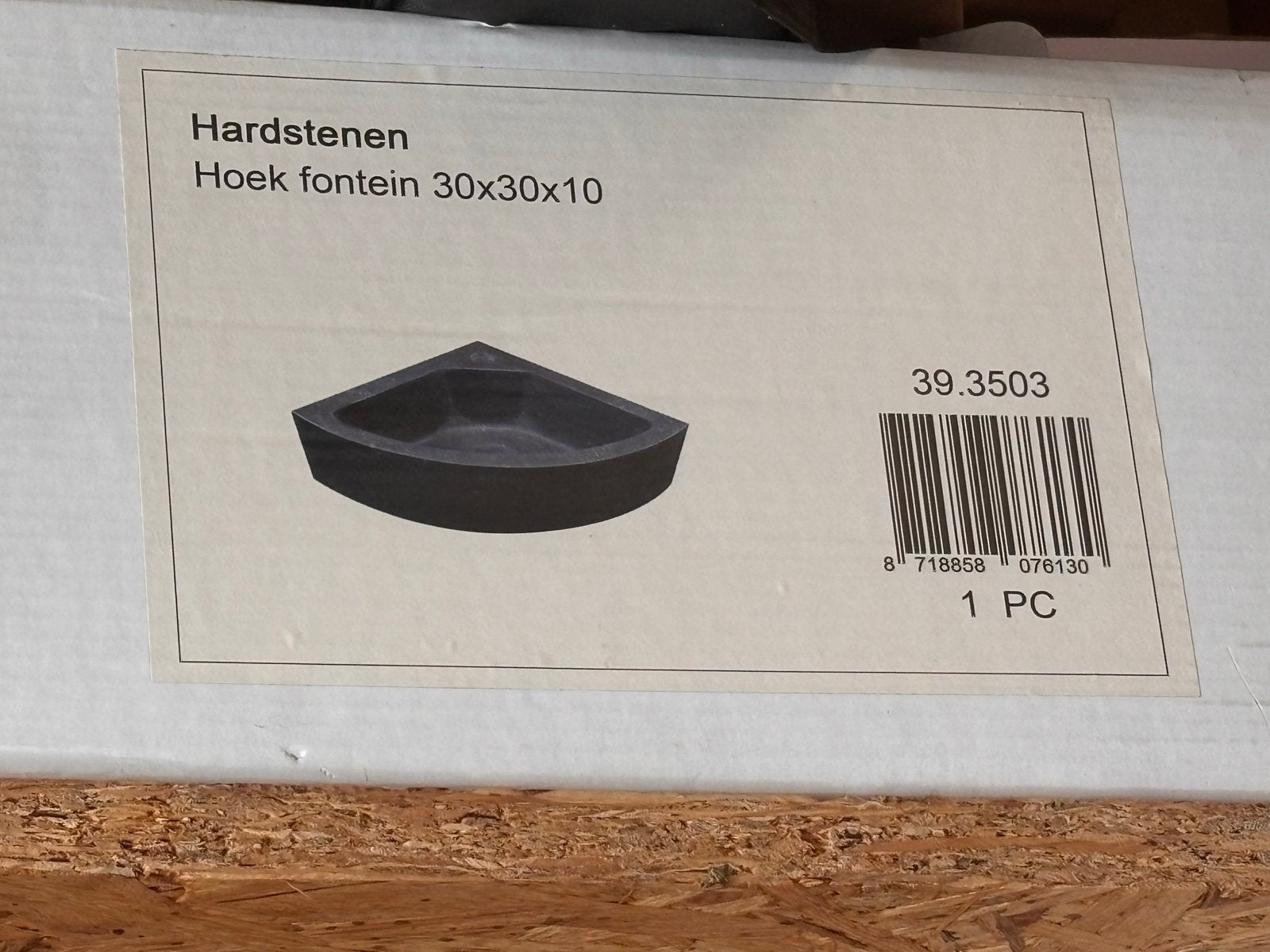 Hardstenen Hoekfontein 30x30x10, Doe-het-zelf en Verbouw, Sanitair, Ophalen, Nieuw, Steen, Wastafel