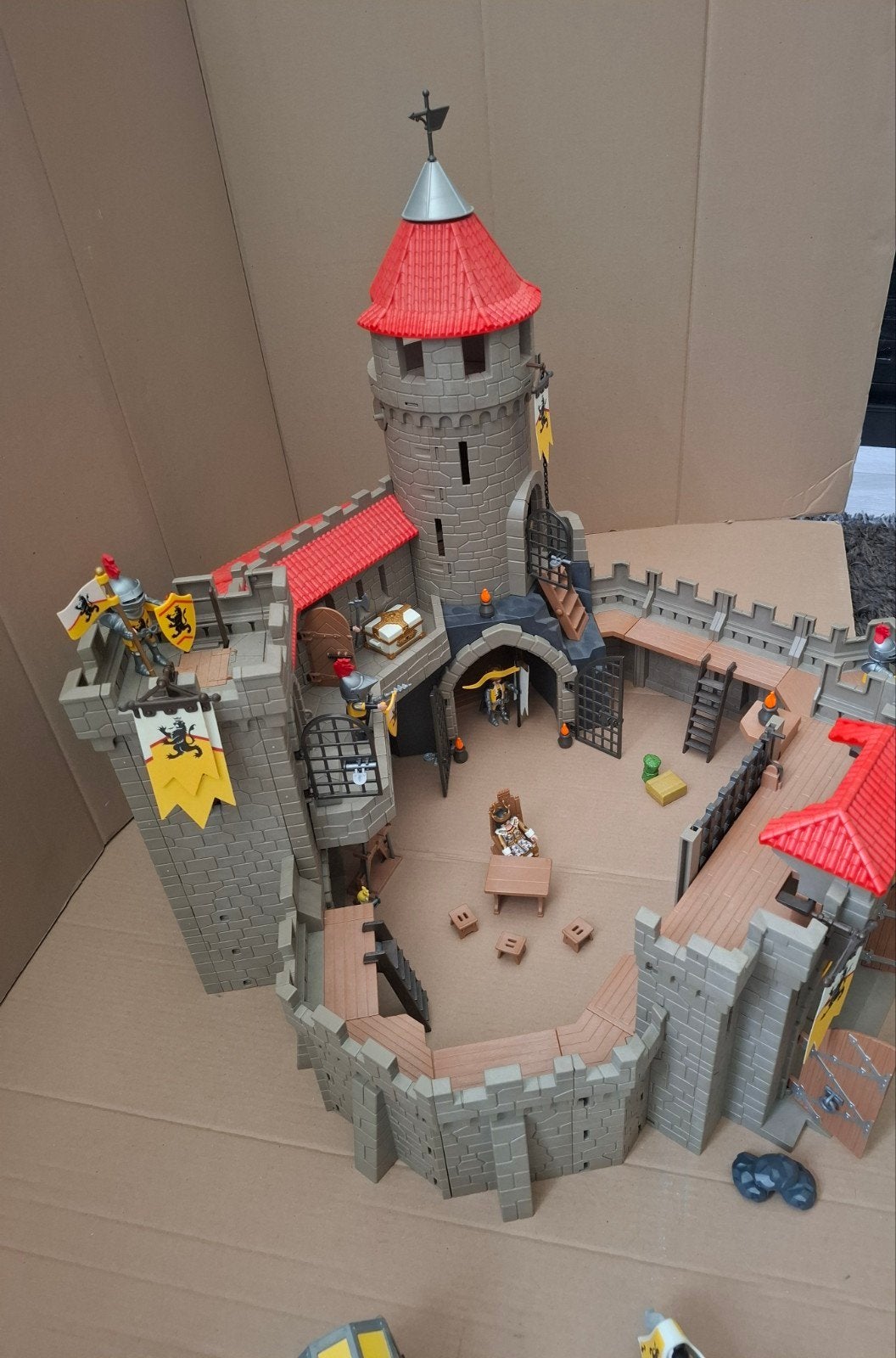 Foto 3 van Playmobil Kasteel van de Leeuwenridders 4865 met extra's