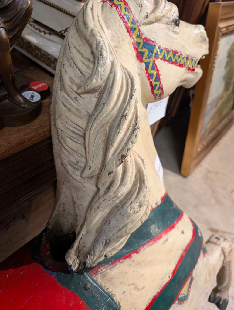 Antiek Carousel paard . €675., Ophalen