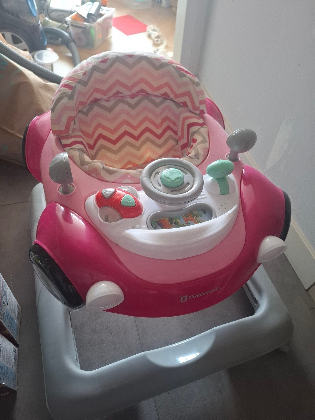 roze loopauto, Kinderen en Baby's, Ophalen of Verzenden, Zo goed als nieuw