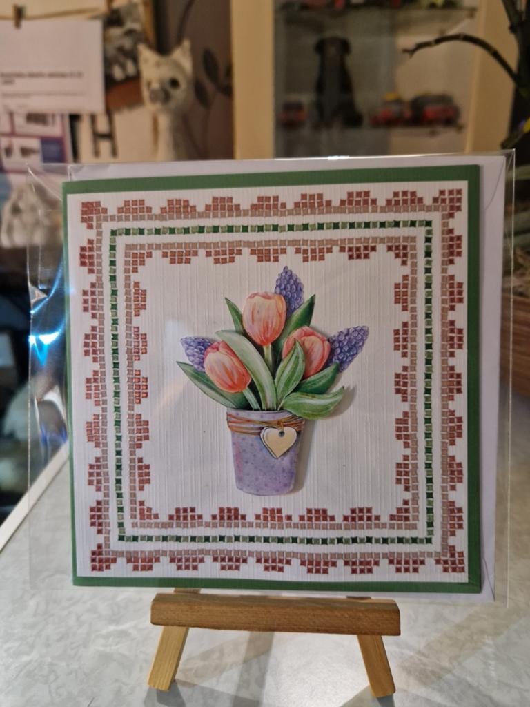 Kaartje hobbydots sparkles tulpen en blauwe druifjes in pot, Ophalen of Verzenden, Nieuw, Overige thema's