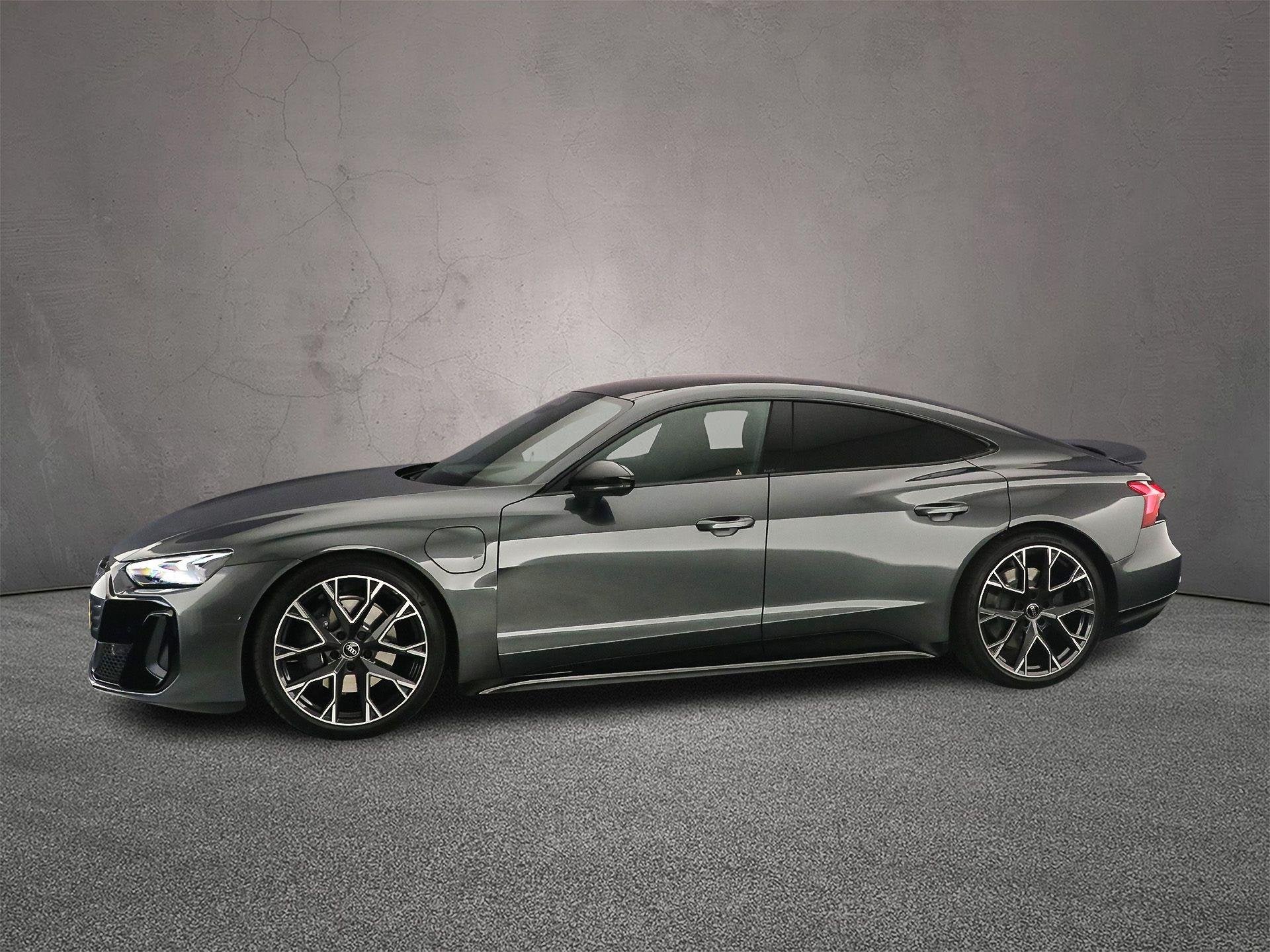 Audi e-tron GT e-tron GT | Assistentie pakket plus | Luchtve, Auto's, 660 min, Gebruikt, Zwart, 2255 kg