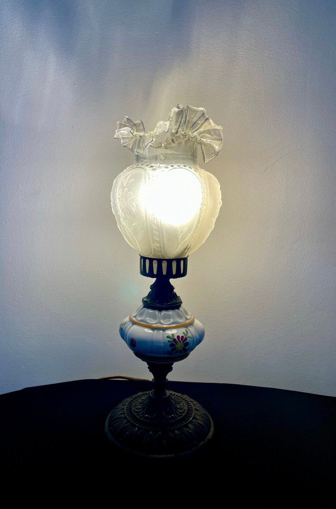 Nederlandse Fenton-stijl-Vintage porseleinen tafellamp, Ophalen of Verzenden, Zo goed als nieuw, Glas, Vintage