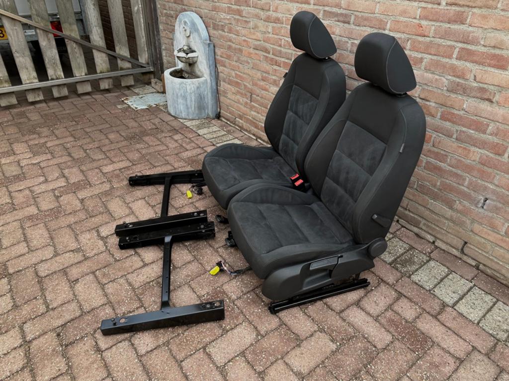Caddy stoelen zwart alcantara, Auto-onderdelen, Interieur en Bekleding, Ophalen, Volkswagen