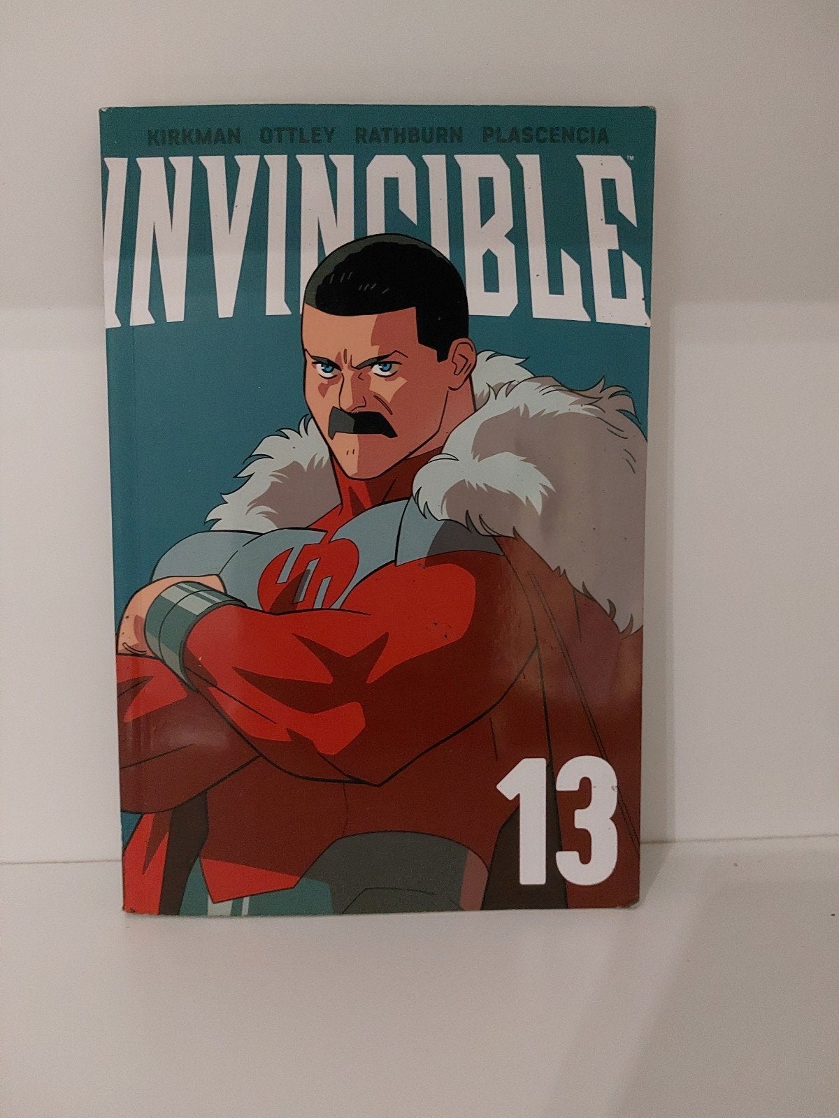 Invincible volume 13, Eén comic, Ophalen of Verzenden, Zo goed als nieuw, Europa