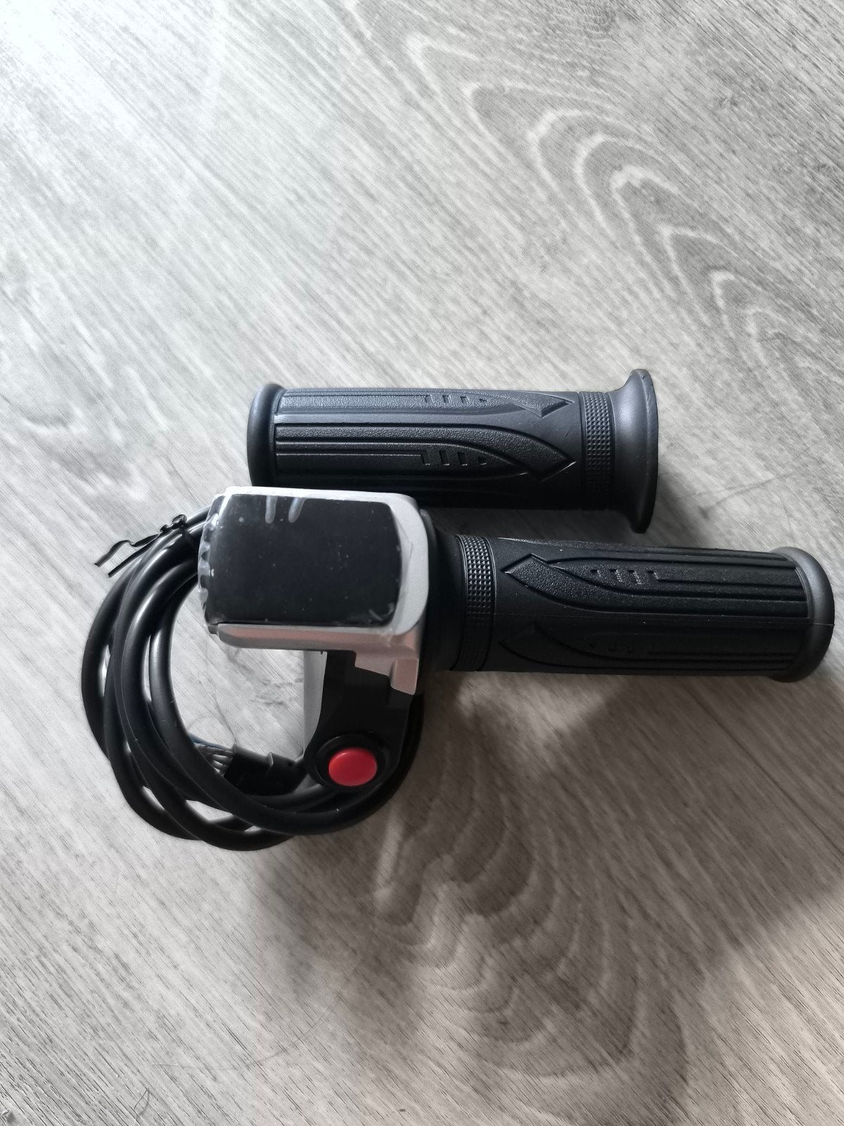 Universele Twist Throttle (Gashendel) met LCD Display voor E, Fietsen en Brommers, Ophalen