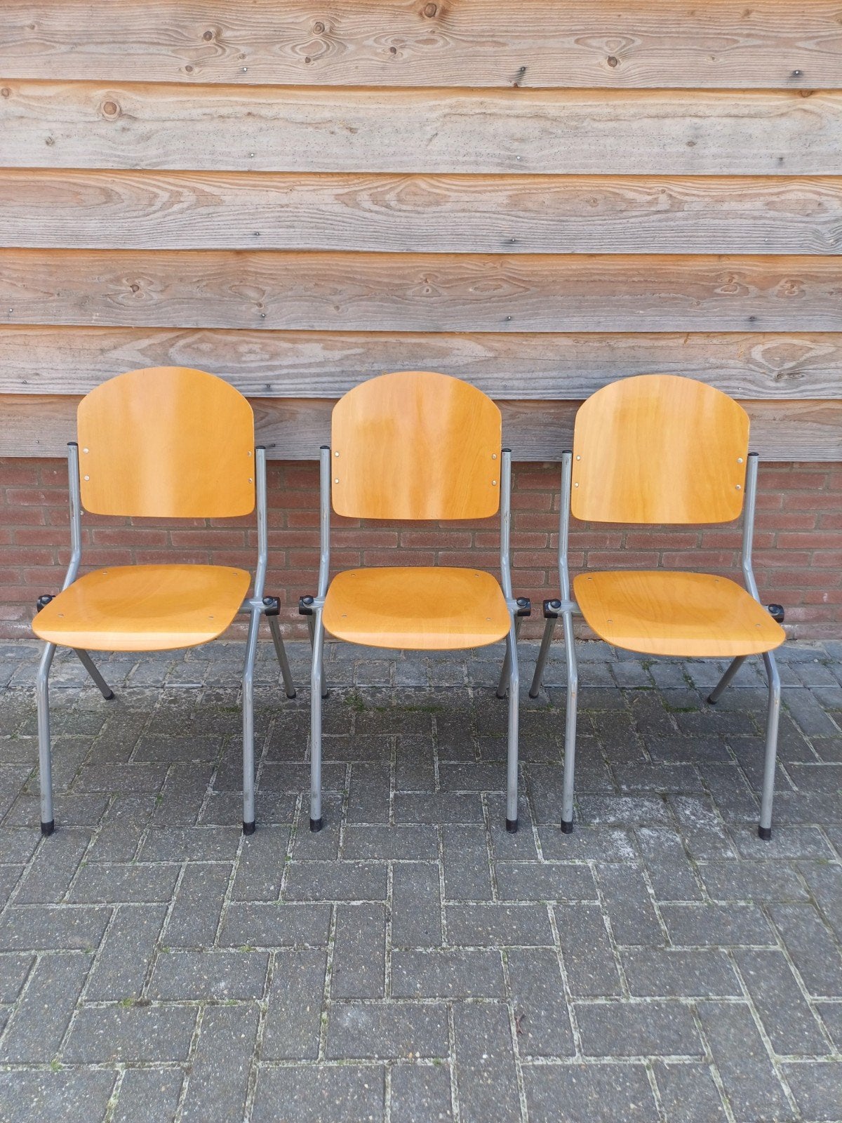 50 x stapelstoelen kantine stapelbare partij stoelen, Huis en Inrichting, Stoelen, Ophalen, Gebruikt, Bruin, Vijf, Zes of meer stoelen