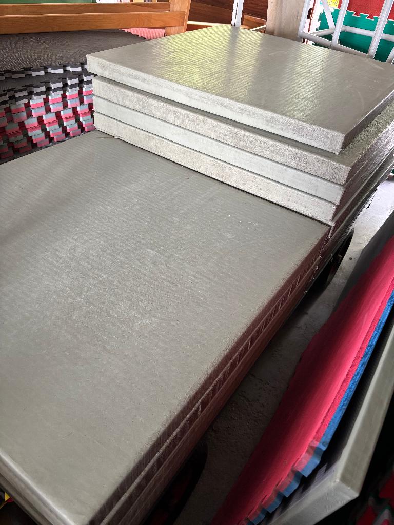 judomatten 100 x 100 x 6 cm 40 stuks, Maat XS of kleiner, Ophalen, Gebruikt, Overige