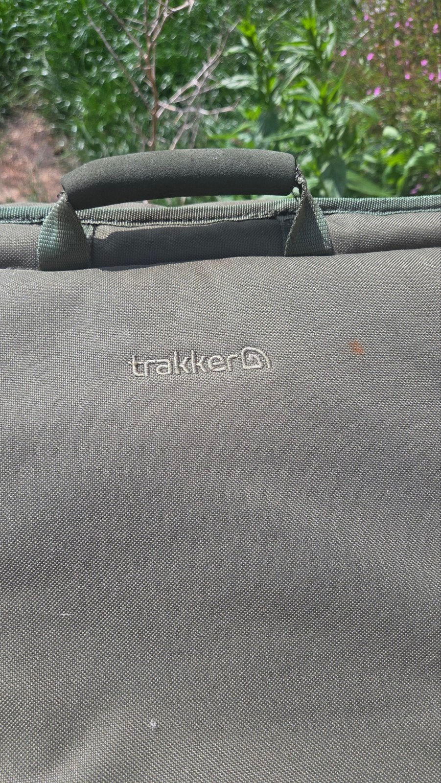 Tracker baitboat tas, Ophalen