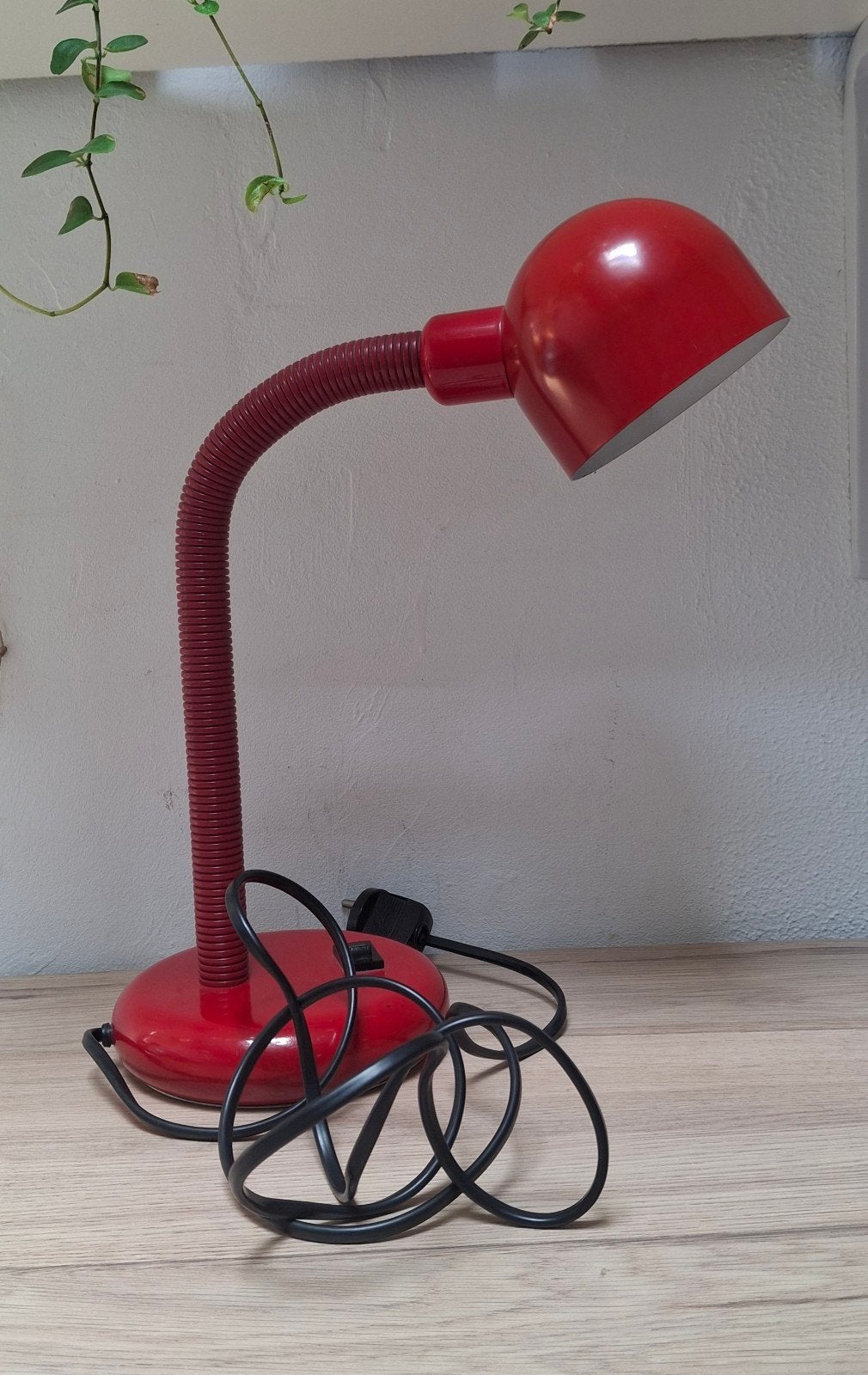 Rode vintage Hema bureaulamp., Ophalen of Verzenden, Zo goed als nieuw, Minder dan 50 cm