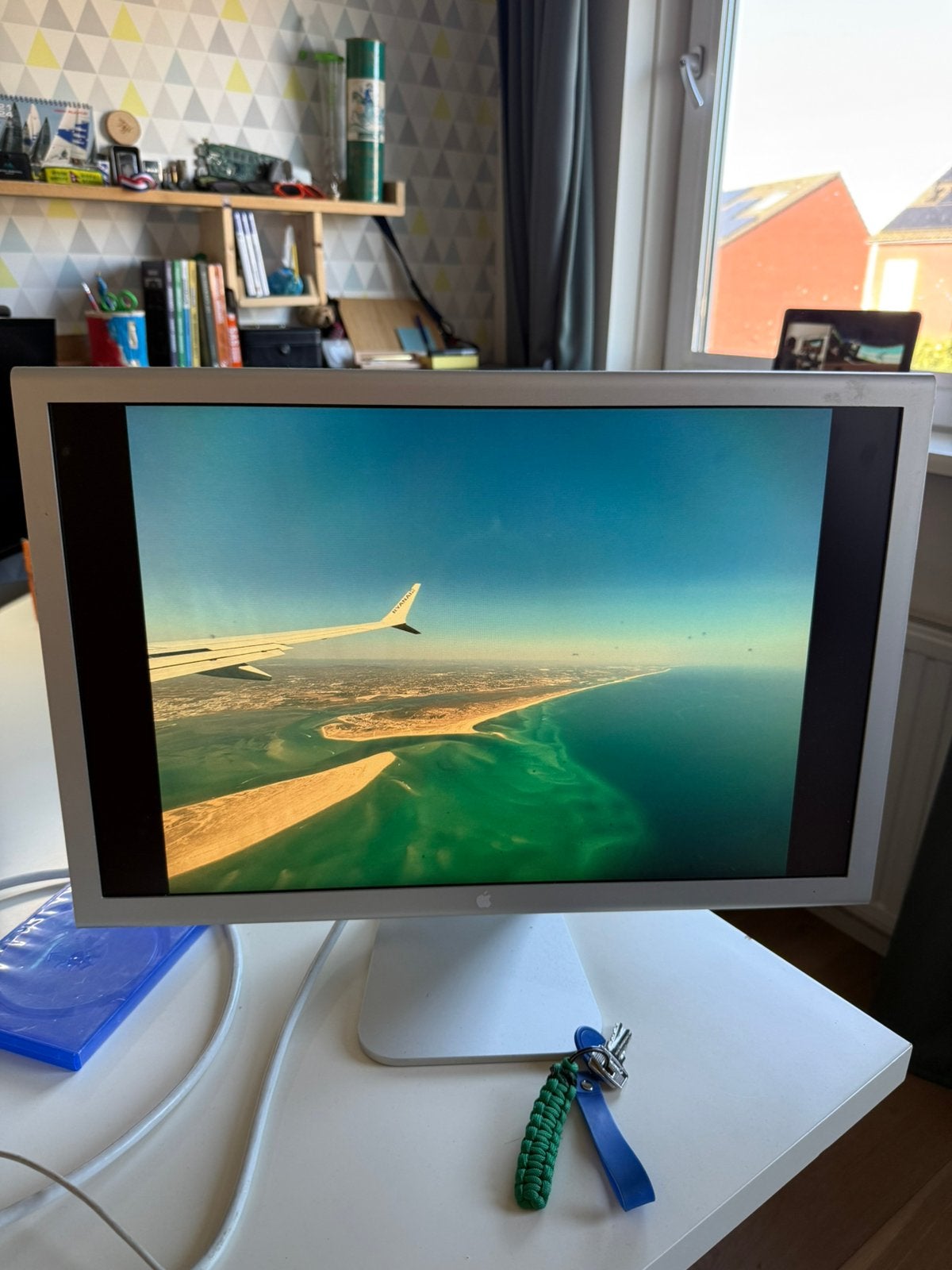 Apple cinema hd monitor, Computers en Software, Ophalen of Verzenden, Zo goed als nieuw, DVI, LED