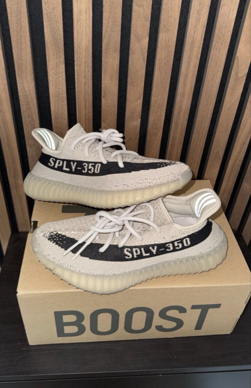 Adidas Yeezy Boost 350 V2 Slate, Kleding | Dames, Ophalen, Zo goed als nieuw, Bruin, Sneakers of Gympen