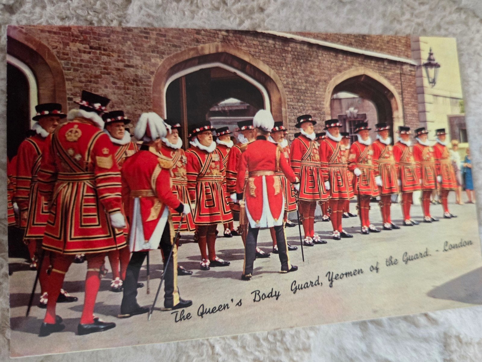 Ansichtkaart The Queen's Body Guard, Yeomen of the Guard, Verzenden, 1960 tot 1980, Ongelopen, Engeland